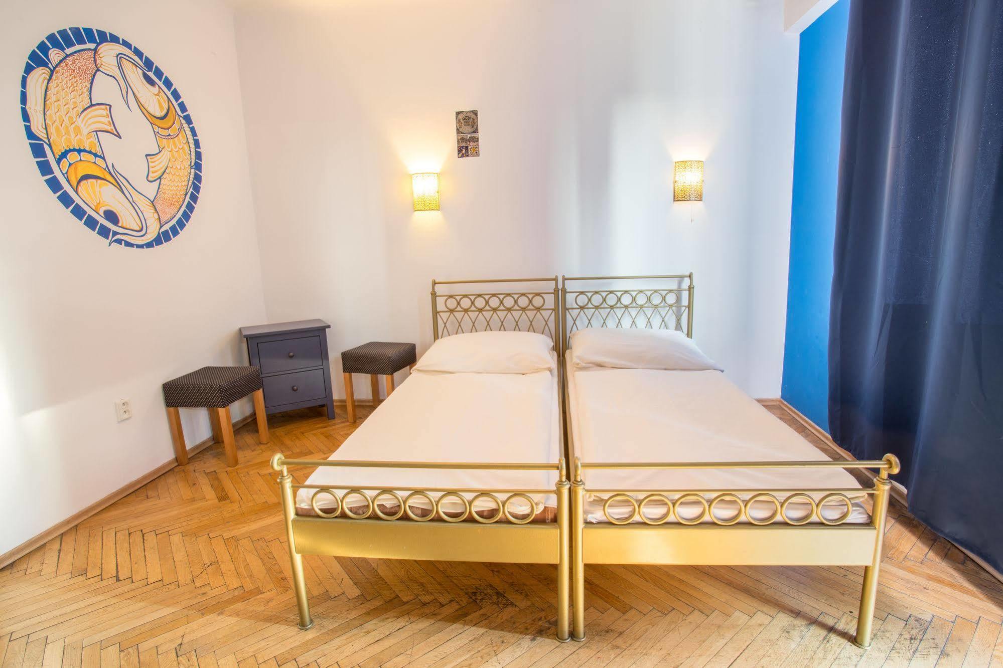 Hostel Blues Bratislava Bagian luar foto